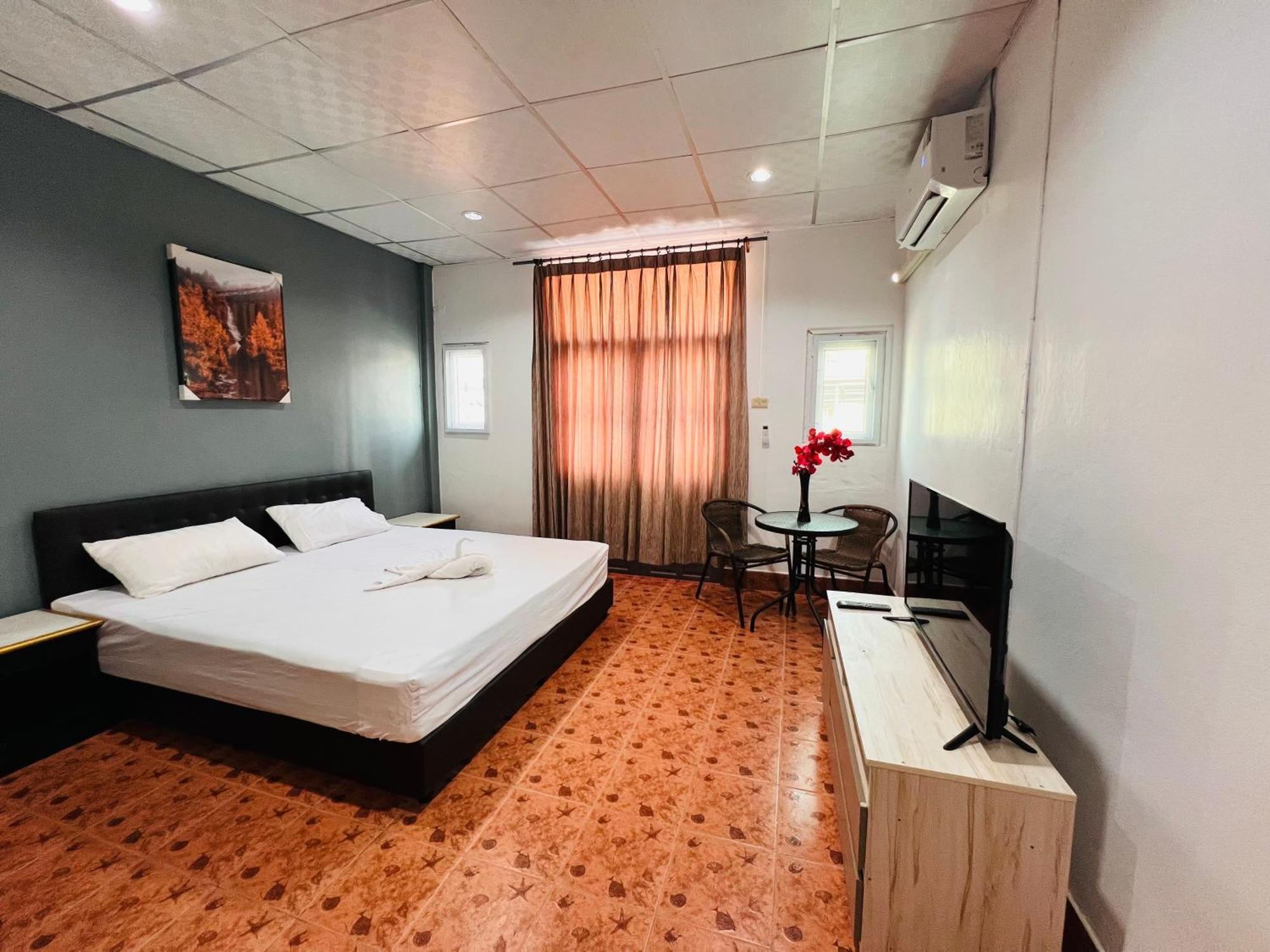 Patong Adventure Hostel Εξωτερικό φωτογραφία