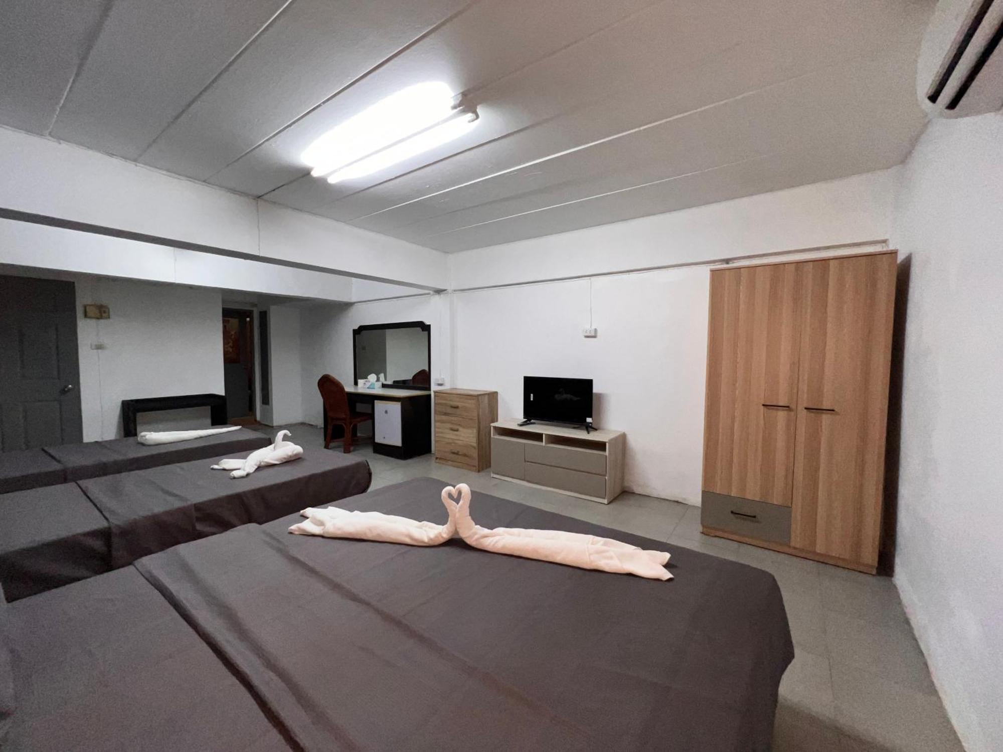 Patong Adventure Hostel Εξωτερικό φωτογραφία