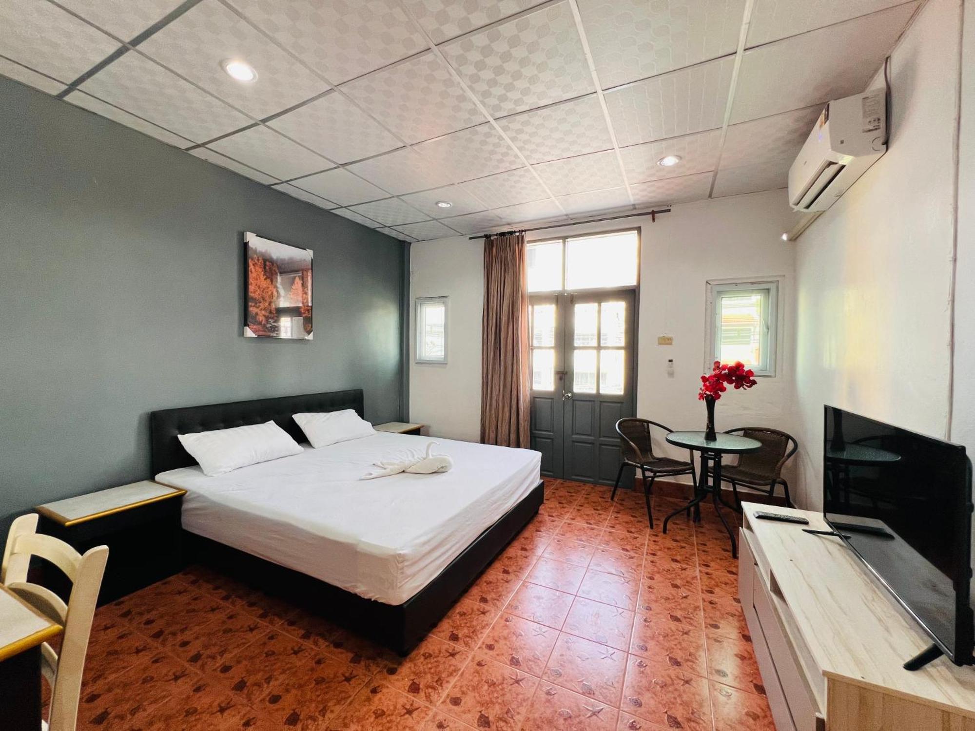 Patong Adventure Hostel Εξωτερικό φωτογραφία