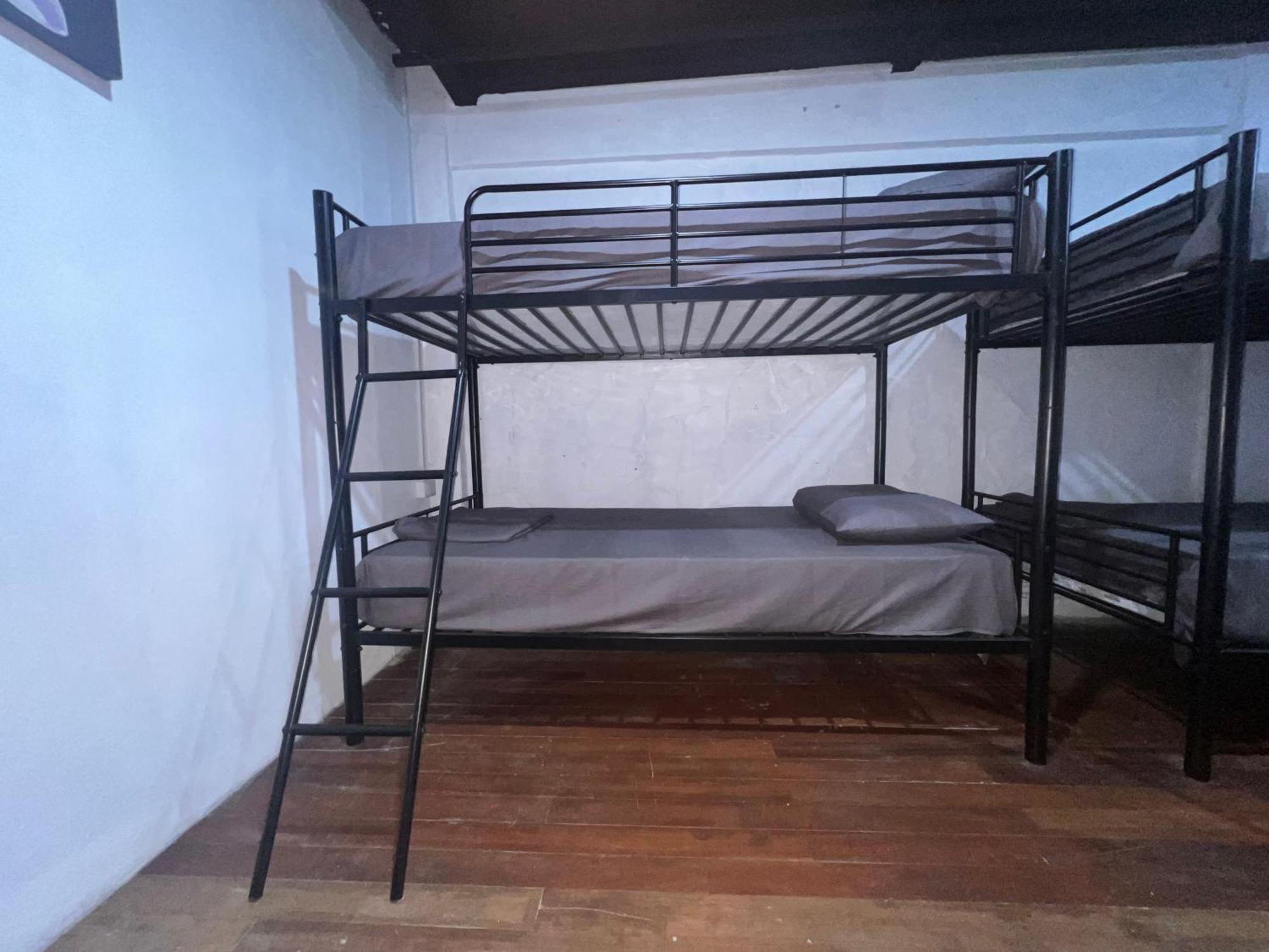 Patong Adventure Hostel Εξωτερικό φωτογραφία