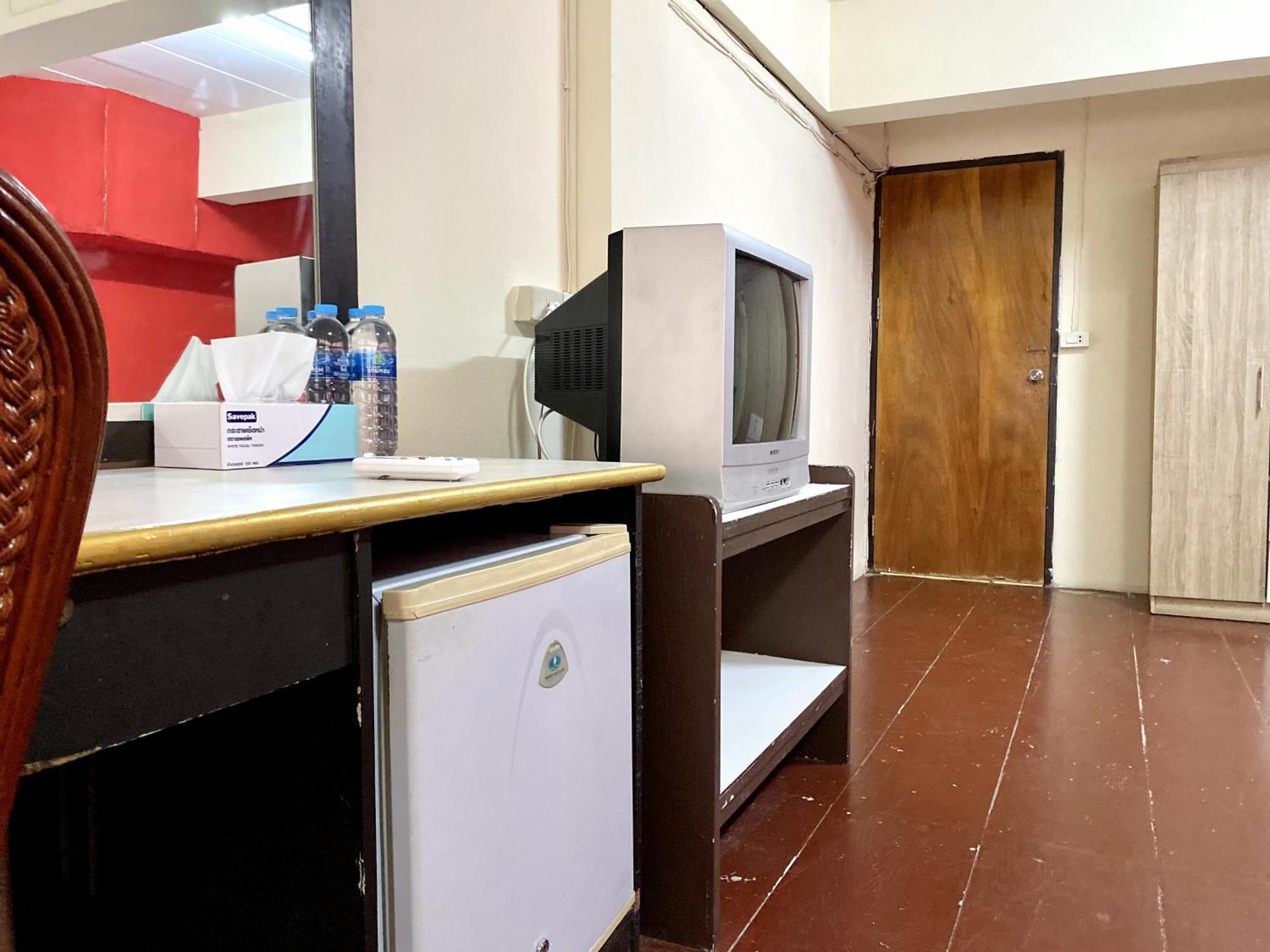 Patong Adventure Hostel Εξωτερικό φωτογραφία